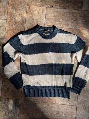 Banana Republic 100% Linen Navy & Cream Crewneck Sweater